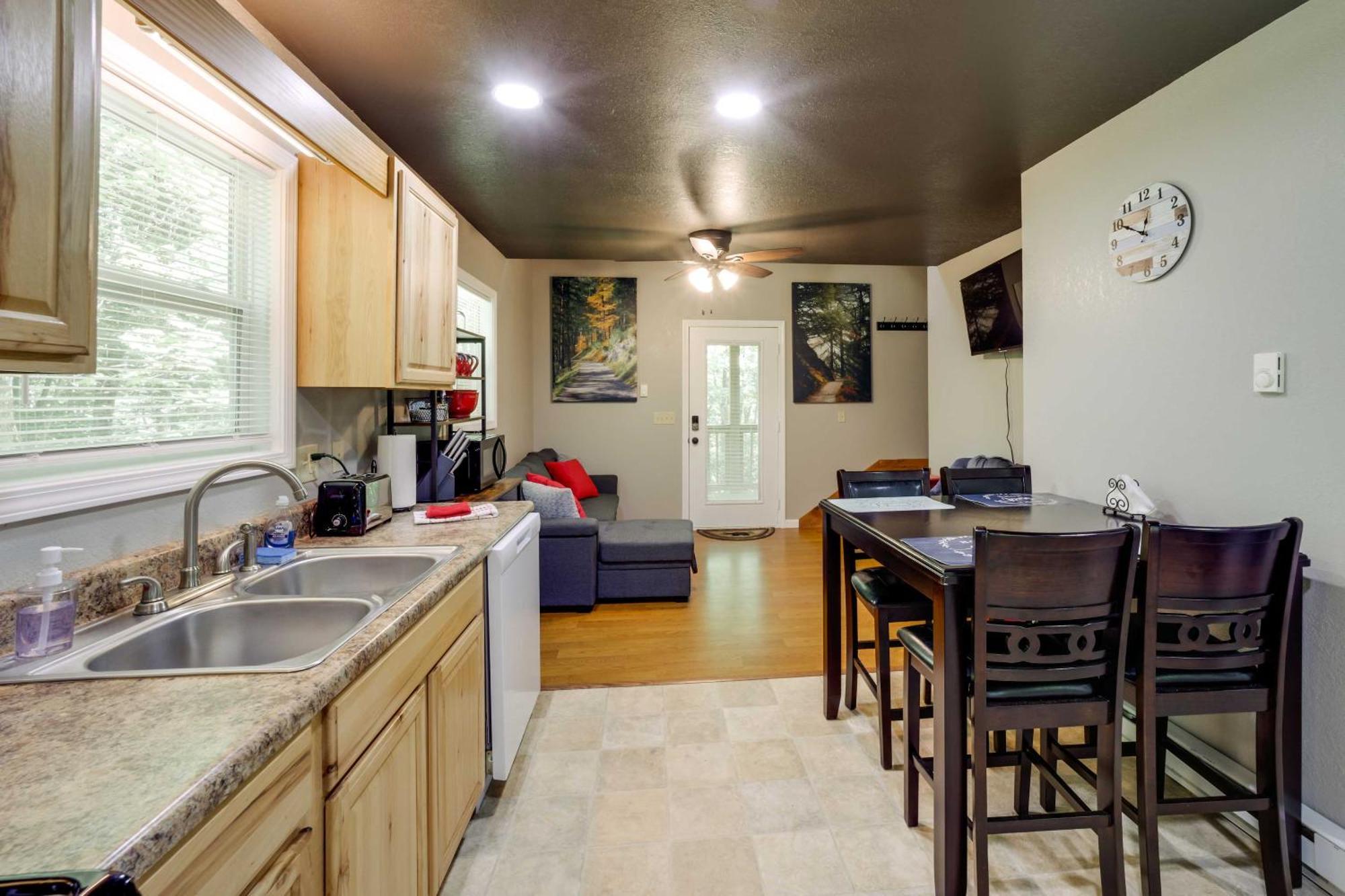 Cozy Whittier Cabin And Yard And Hot Tub, Pets Welcome Eksteriør bilde