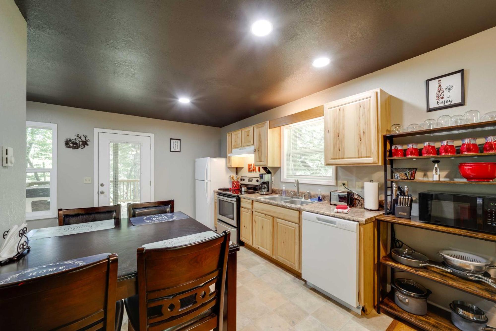 Cozy Whittier Cabin And Yard And Hot Tub, Pets Welcome Eksteriør bilde